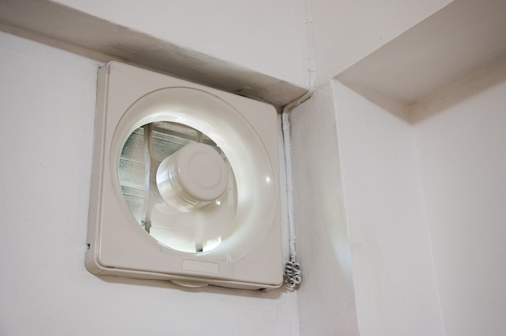 How to Clean Bathroom Extractor Fan?