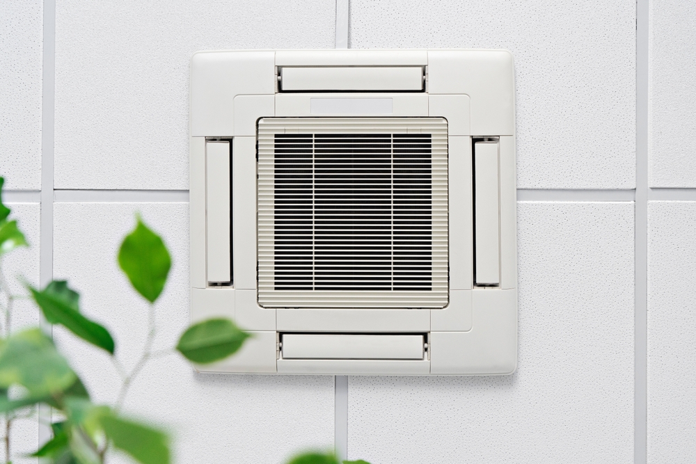 How bathroom extractor fans improve air quality in your home